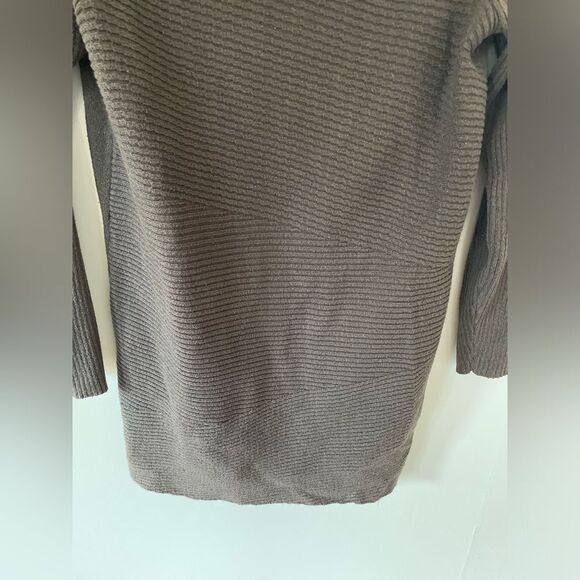 Alfani Sweater gray with gold size medium - Picture 3 of 6
